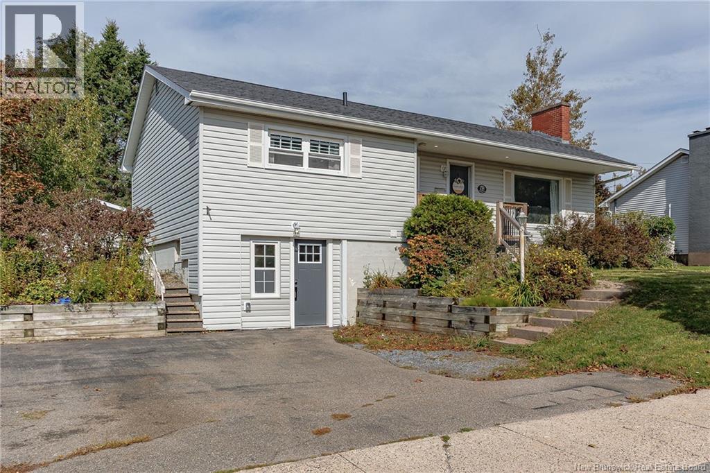 127 Greendale Crescent Property Photo 2
