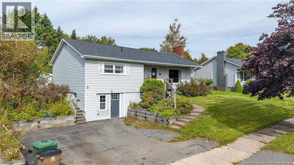 127 Greendale Crescent Property Photo 4
