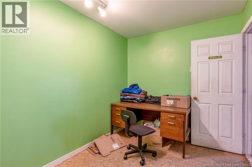 21 Main Street Property Photo 30