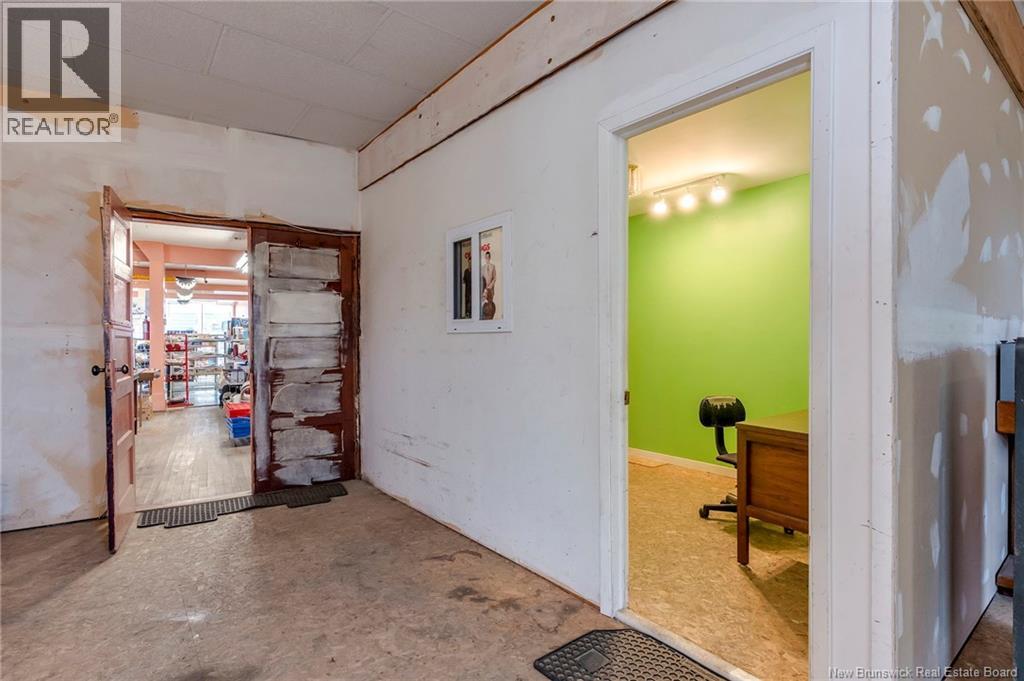 21 Main Street Property Photo 32
