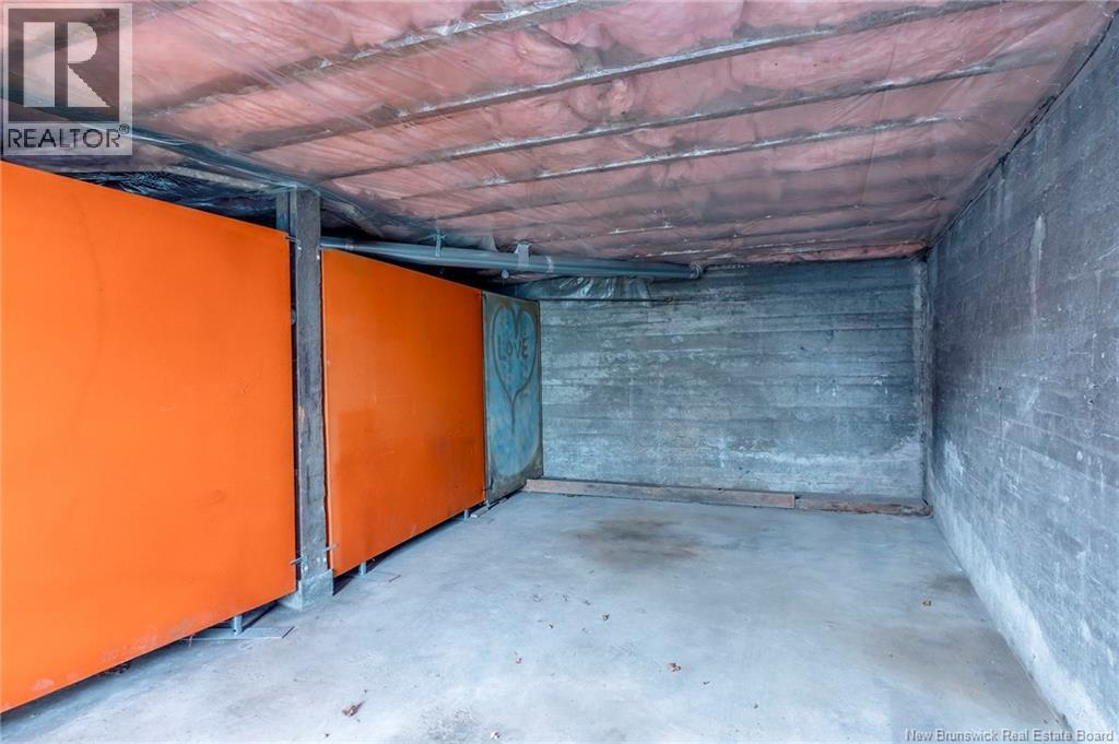 21 Main Street Property Photo 43
