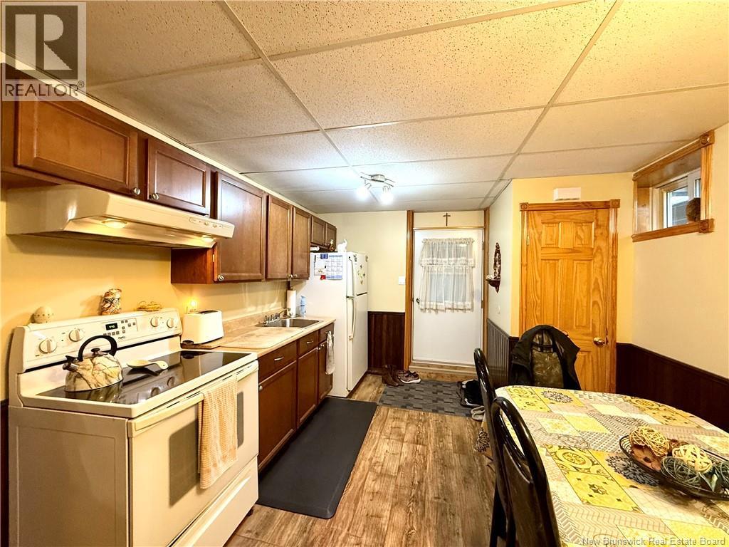 125 42e Avenue Property Photo 25