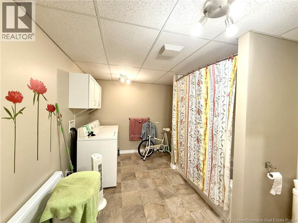 125 42e Avenue Property Photo 30