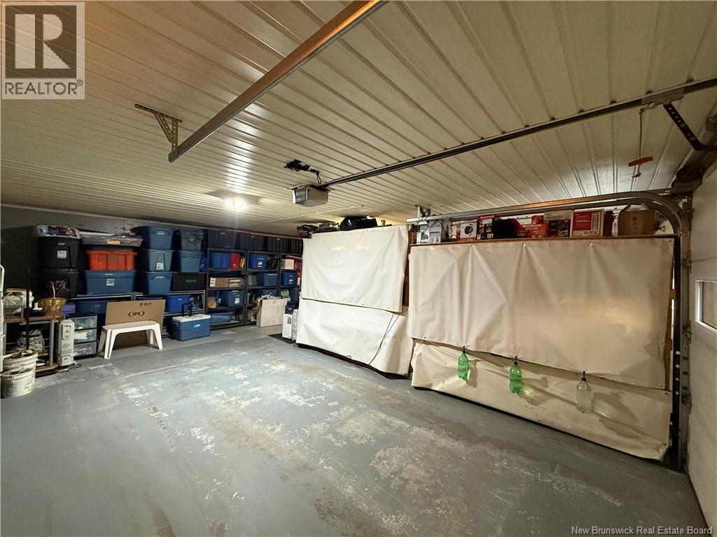 125 42e Avenue Property Photo 34