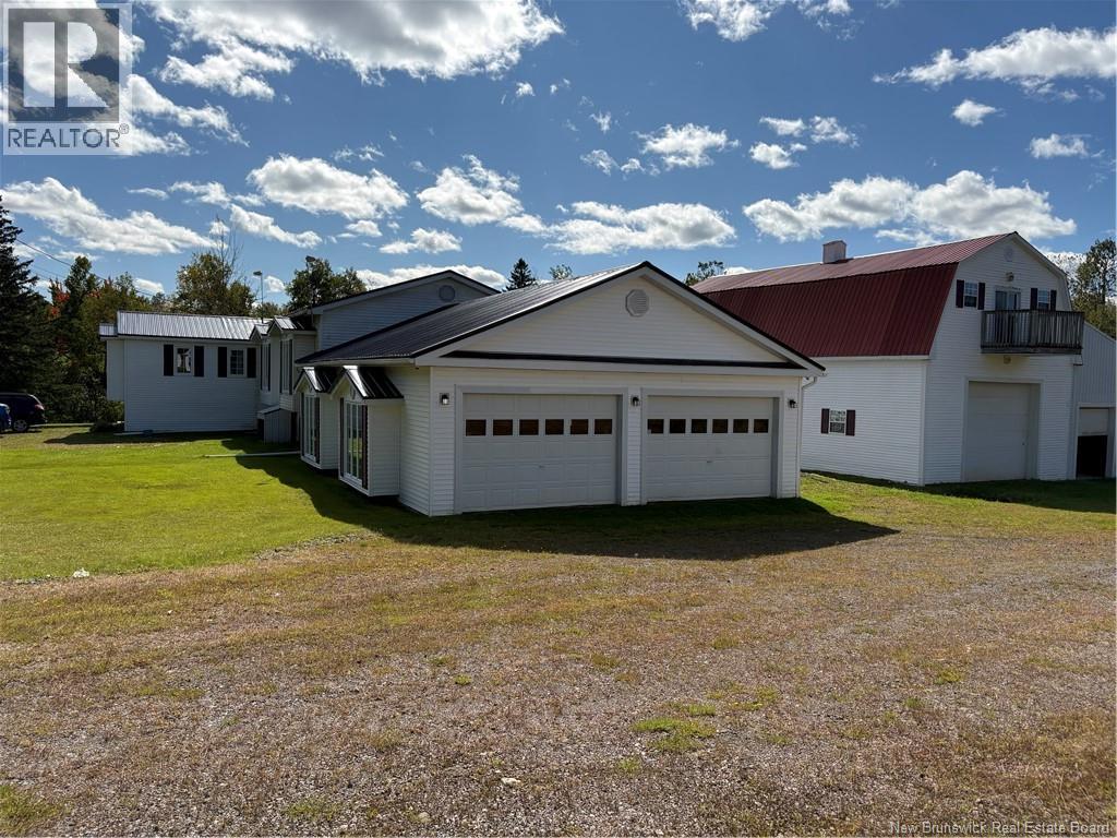 162 Sawdust Road Property Photo 2