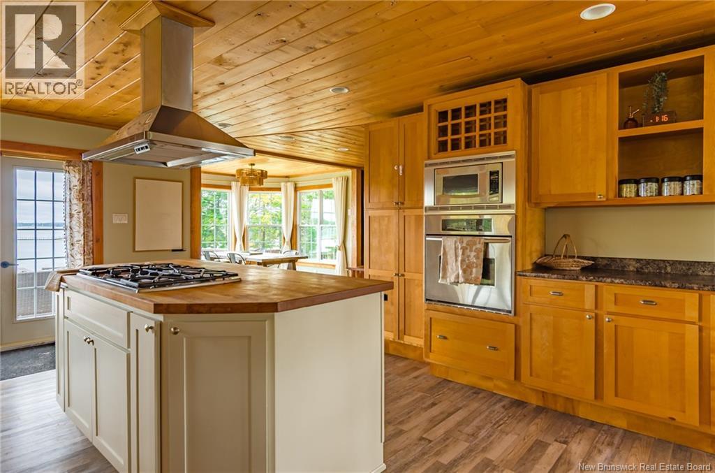 181 Mccarthy's Point Road Property Photo 10