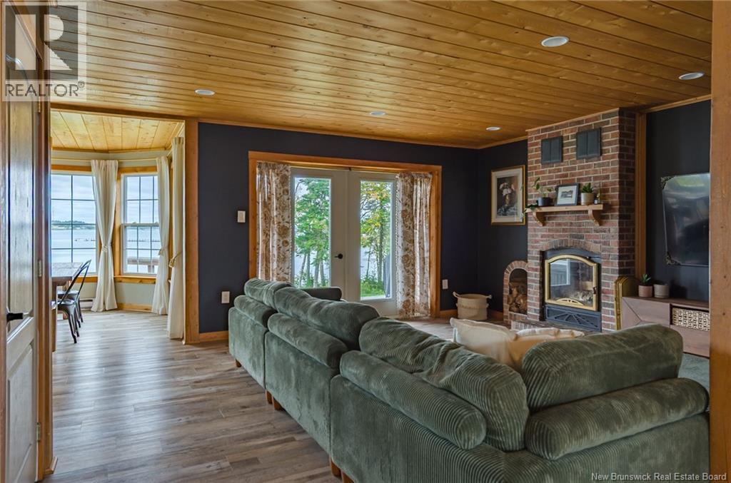181 Mccarthy's Point Road Property Photo 17
