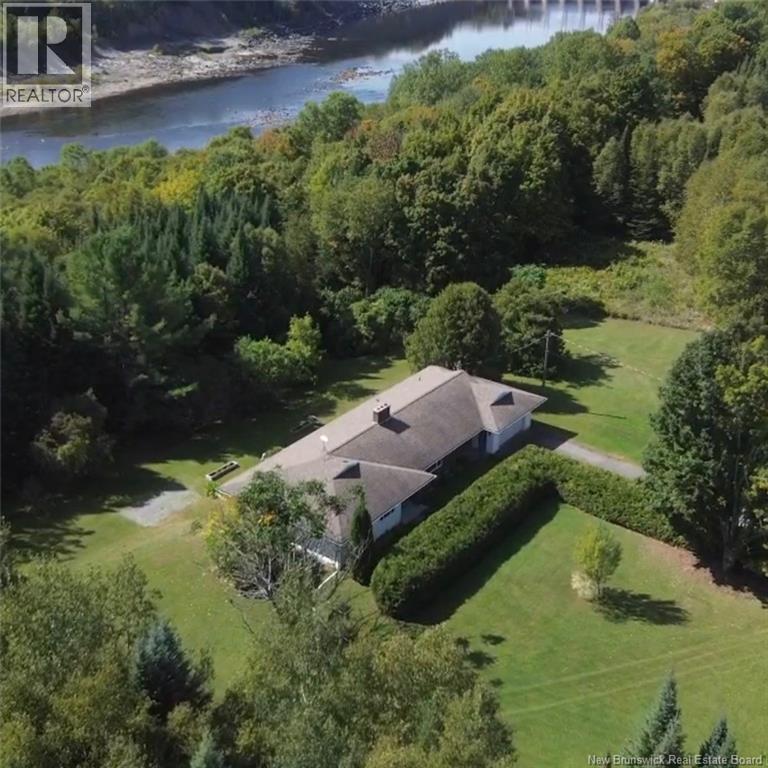 10125 105 Route Property Photo 1