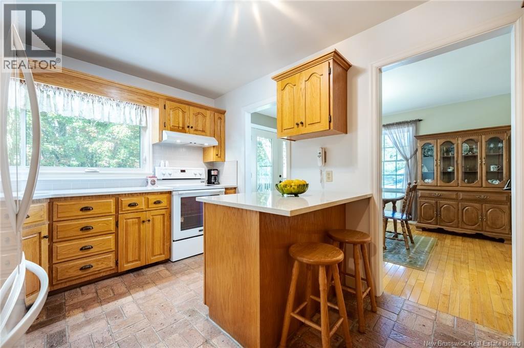 560 Squires Street Property Photo 8