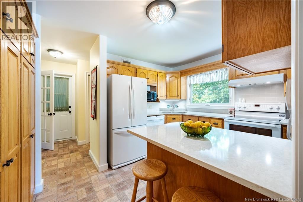 560 Squires Street Property Photo 10