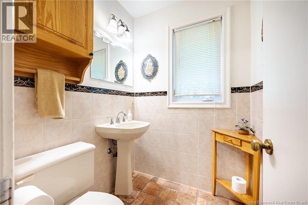 560 Squires Street Property Photo 11