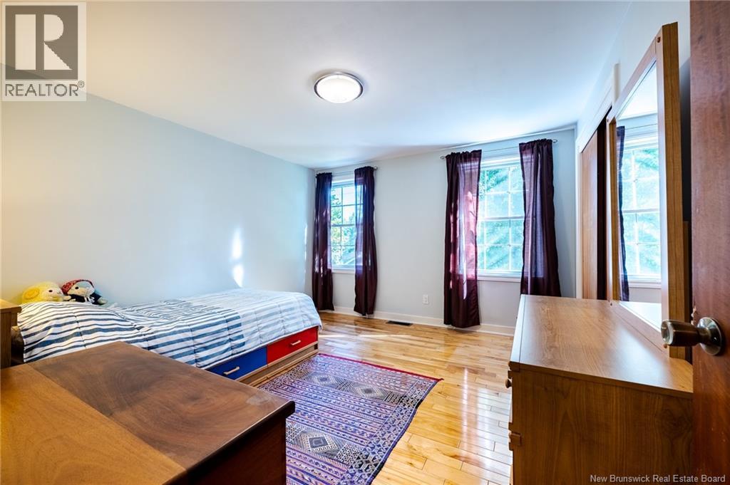 560 Squires Street Property Photo 13
