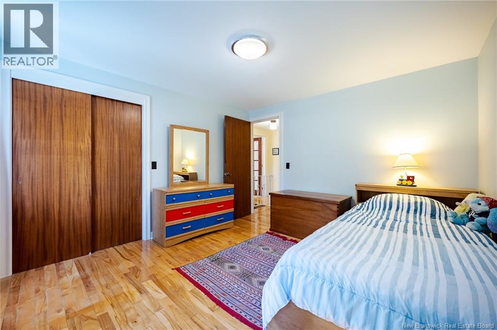 560 Squires Street Property Photo 14