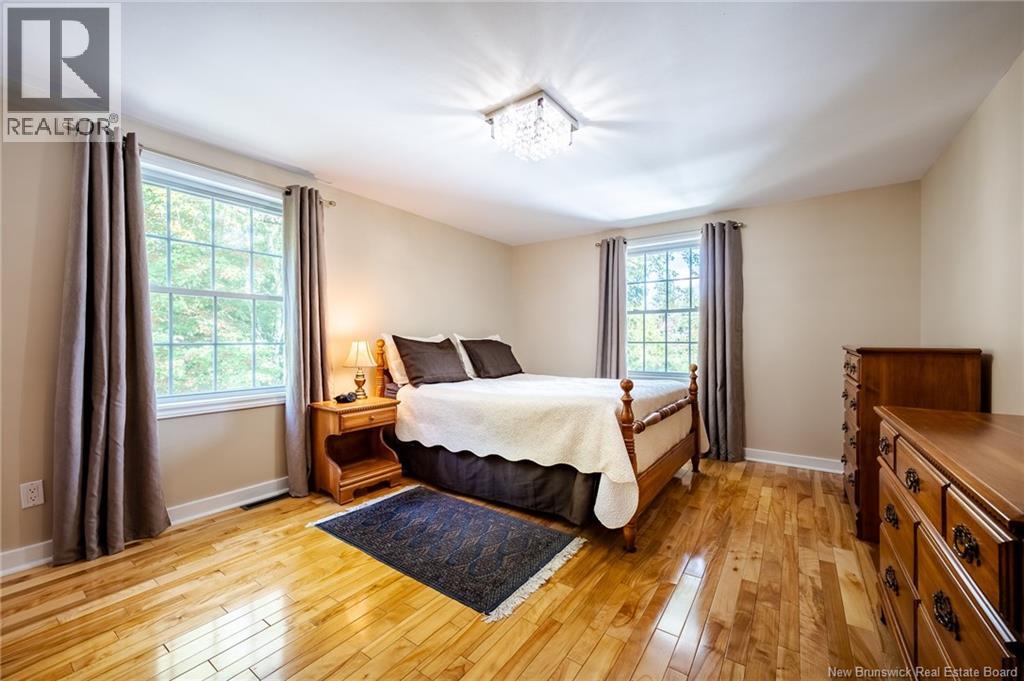 560 Squires Street Property Photo 15