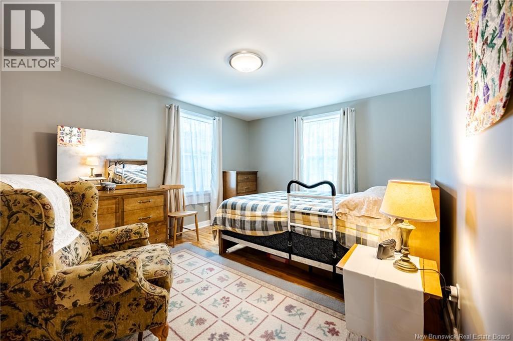 560 Squires Street Property Photo 16