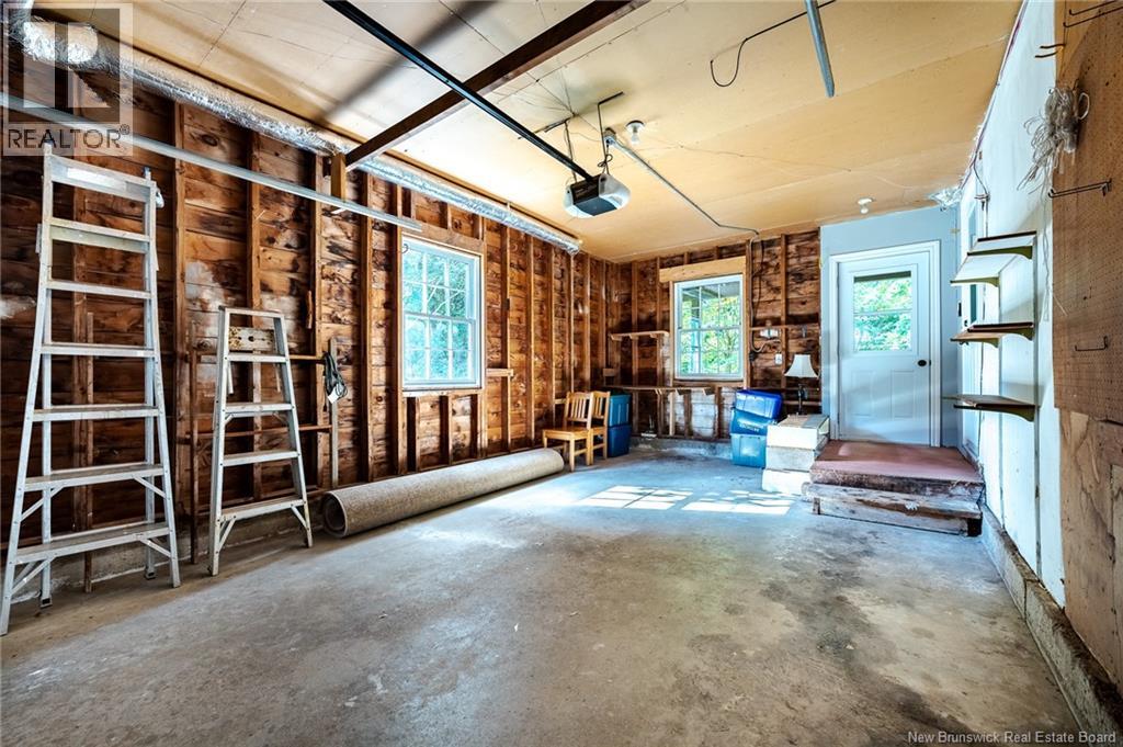 560 Squires Street Property Photo 25