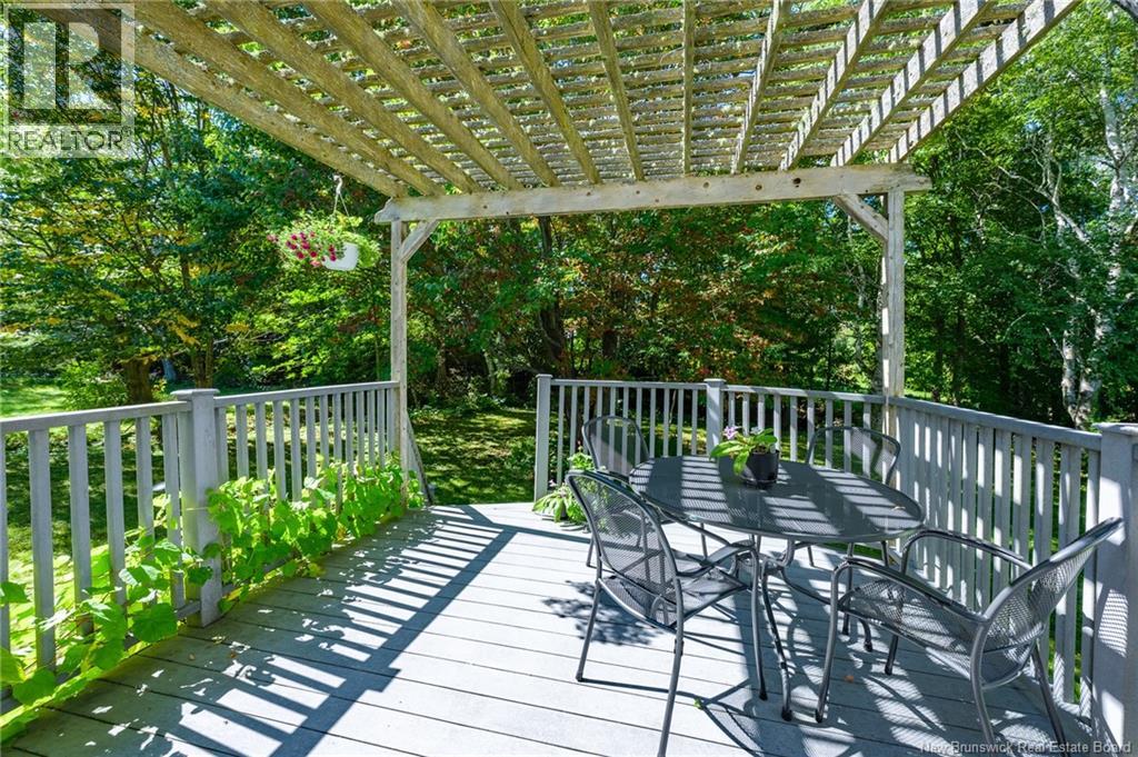 560 Squires Street Property Photo 26