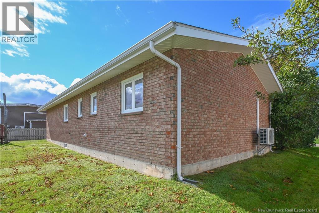 140 Des Saules Street Property Photo 7