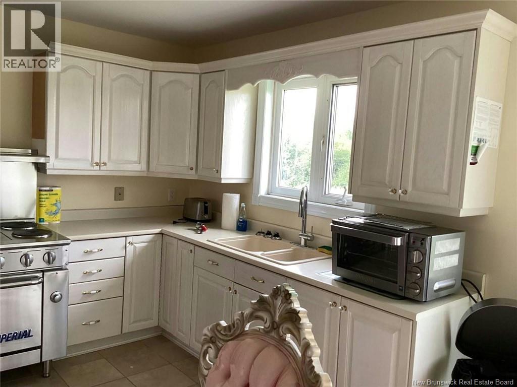 214 1e Street Property Photo 12