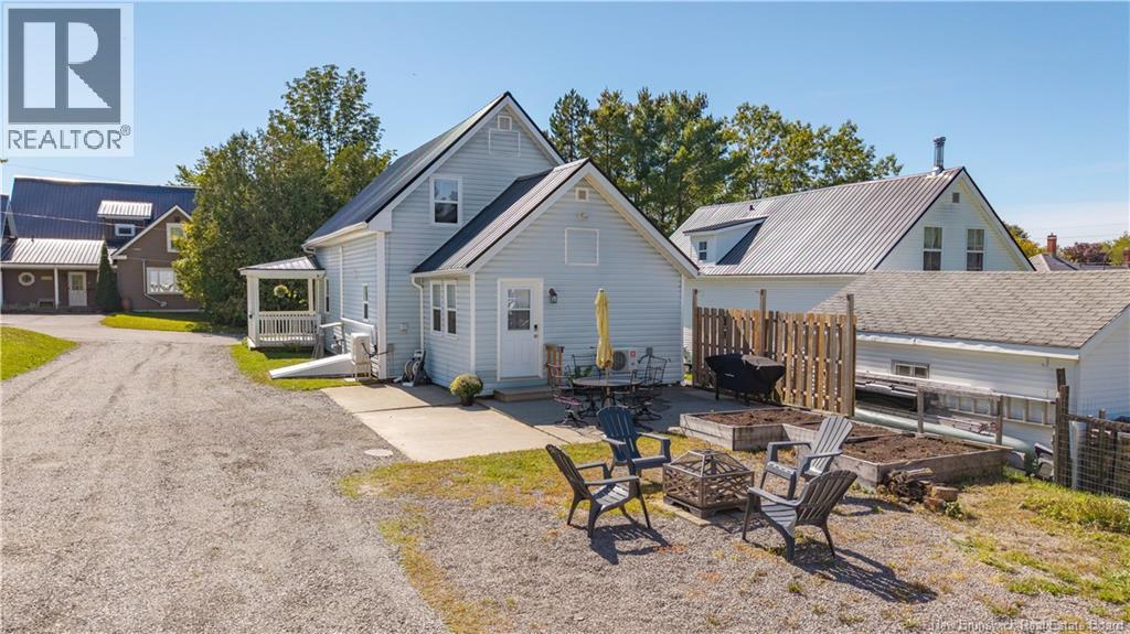 6 Armstrong Street Property Photo 4