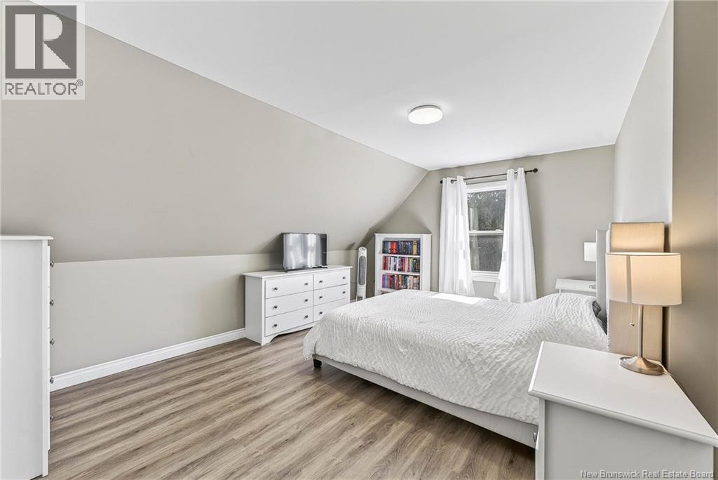 6 Armstrong Street Property Photo 27