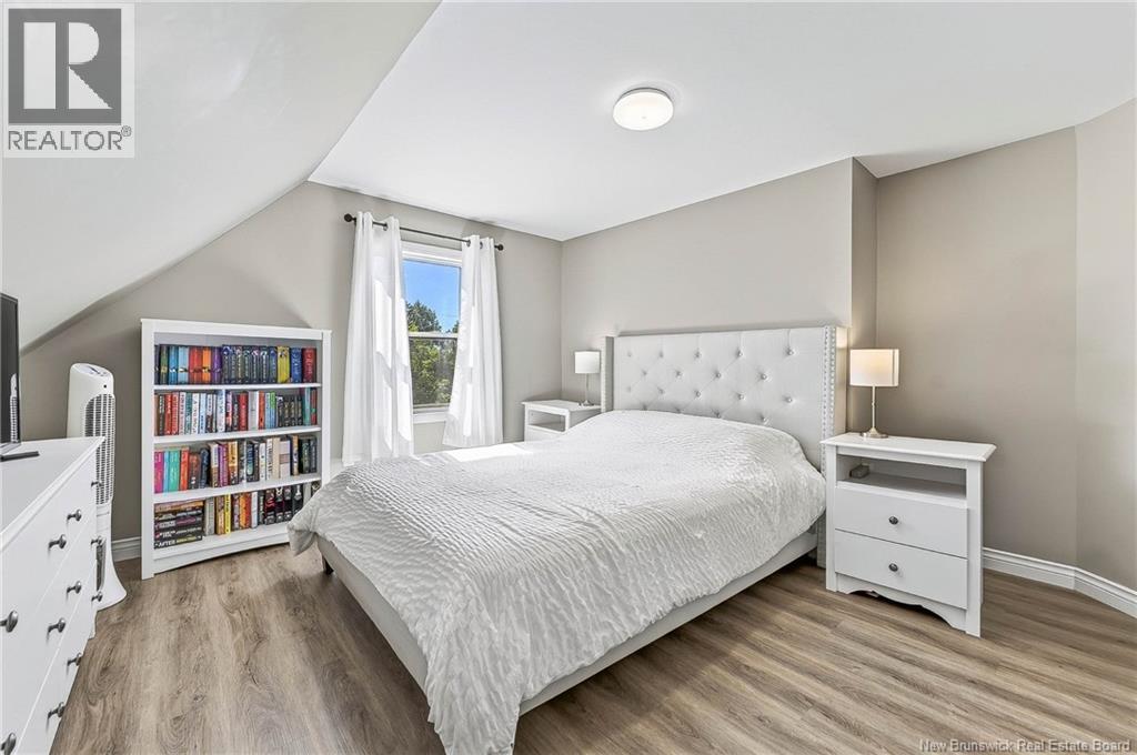 6 Armstrong Street Property Photo 28