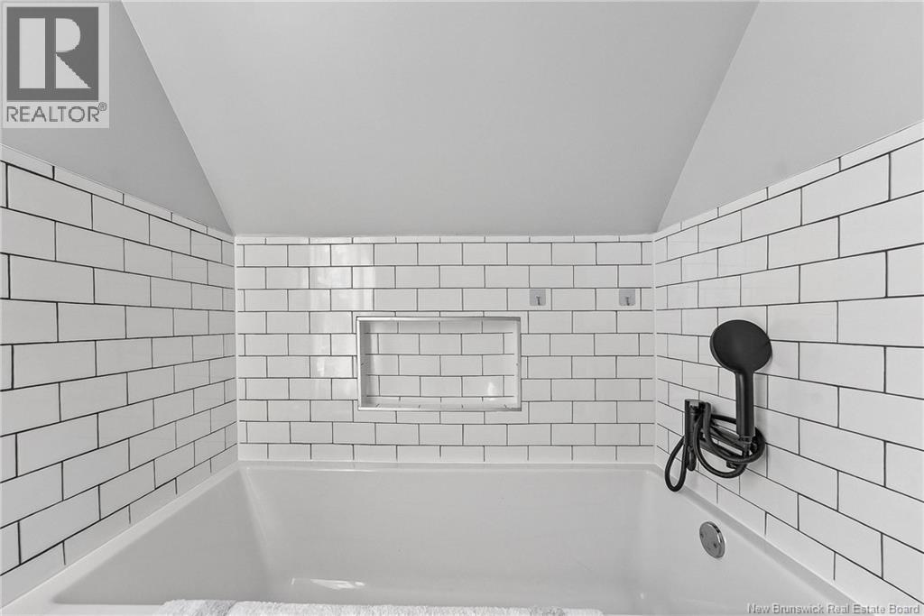 6 Armstrong Street Property Photo 32