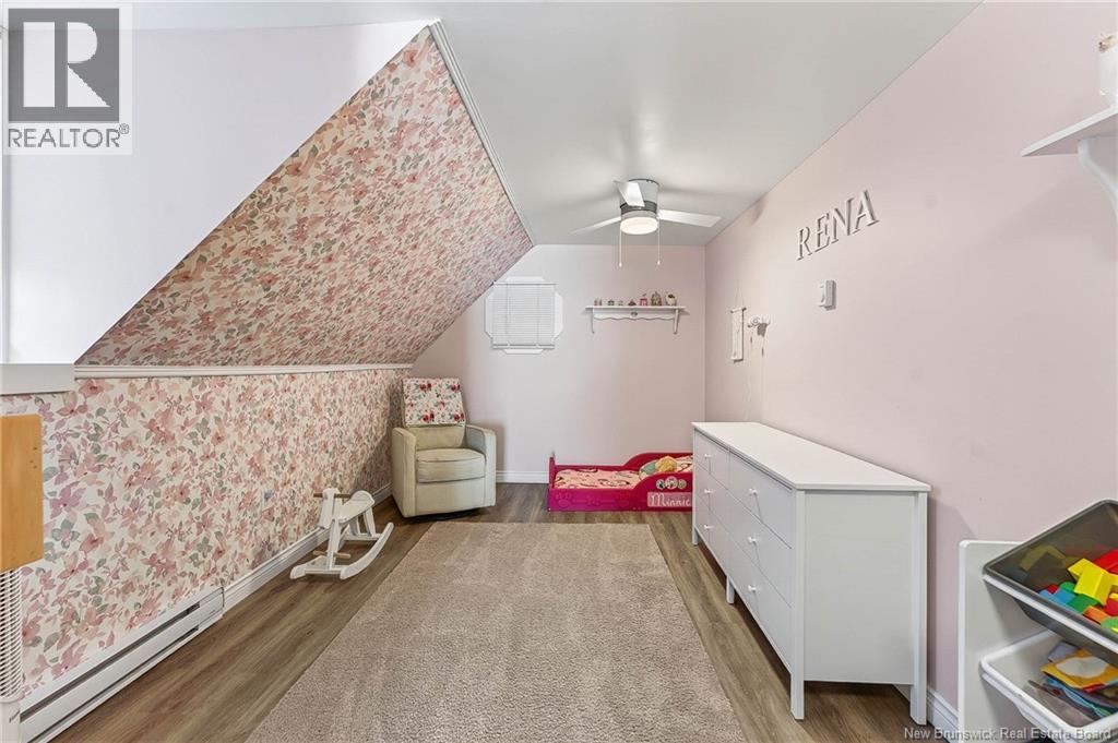 6 Armstrong Street Property Photo 34