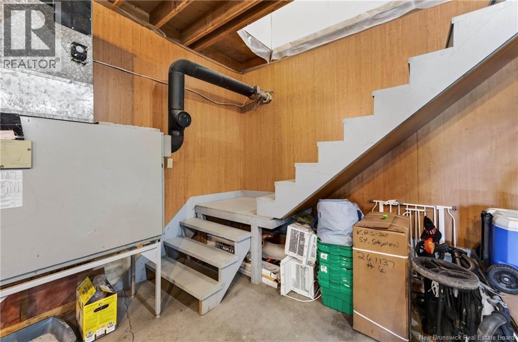 6 Armstrong Street Property Photo 42