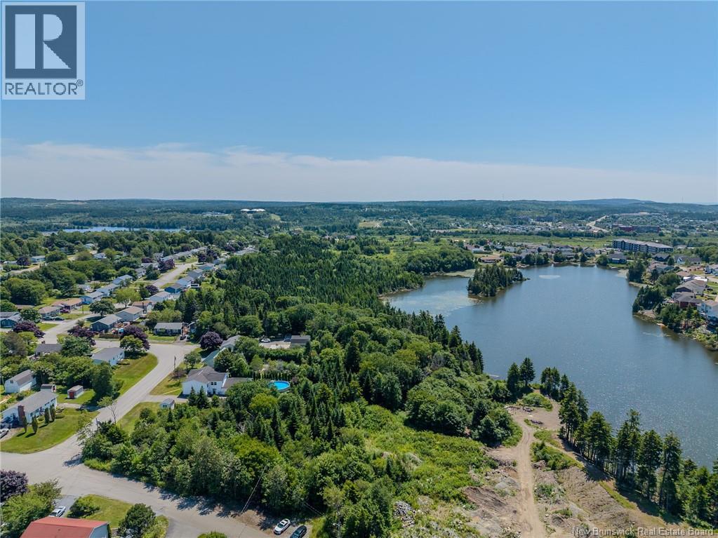 Mosaic Drive Property Photo 13