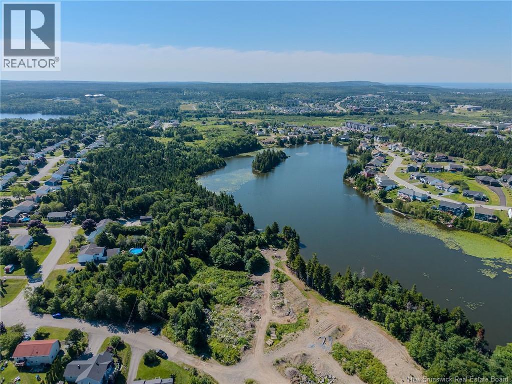 Mosaic Drive Property Photo 16