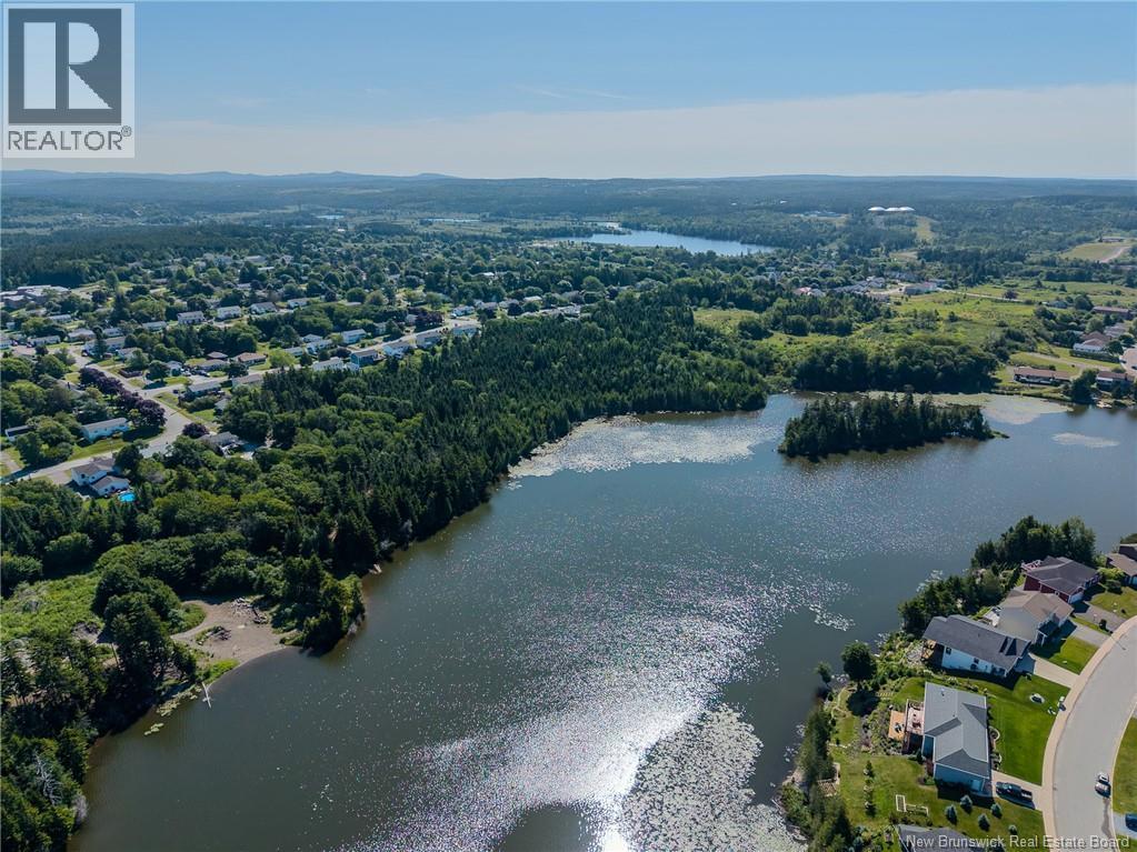 Mosaic Drive Property Photo 17
