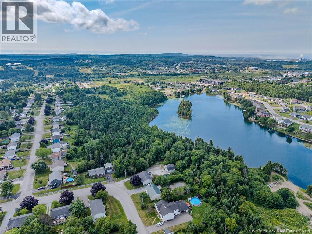 Mosaic Drive Property Photo 18