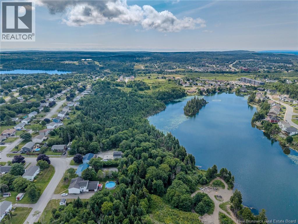 Mosaic Drive Property Photo 19