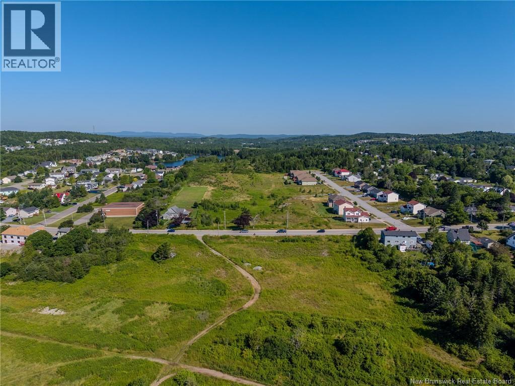 Mosaic Drive Property Photo 34