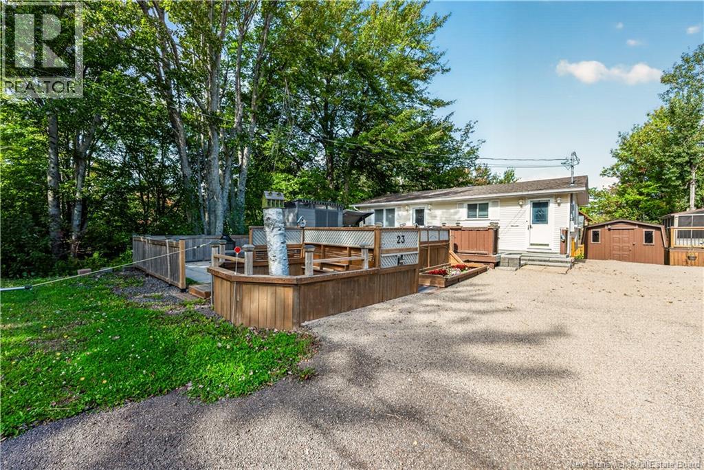 23 Clover Lane Property Photo 1