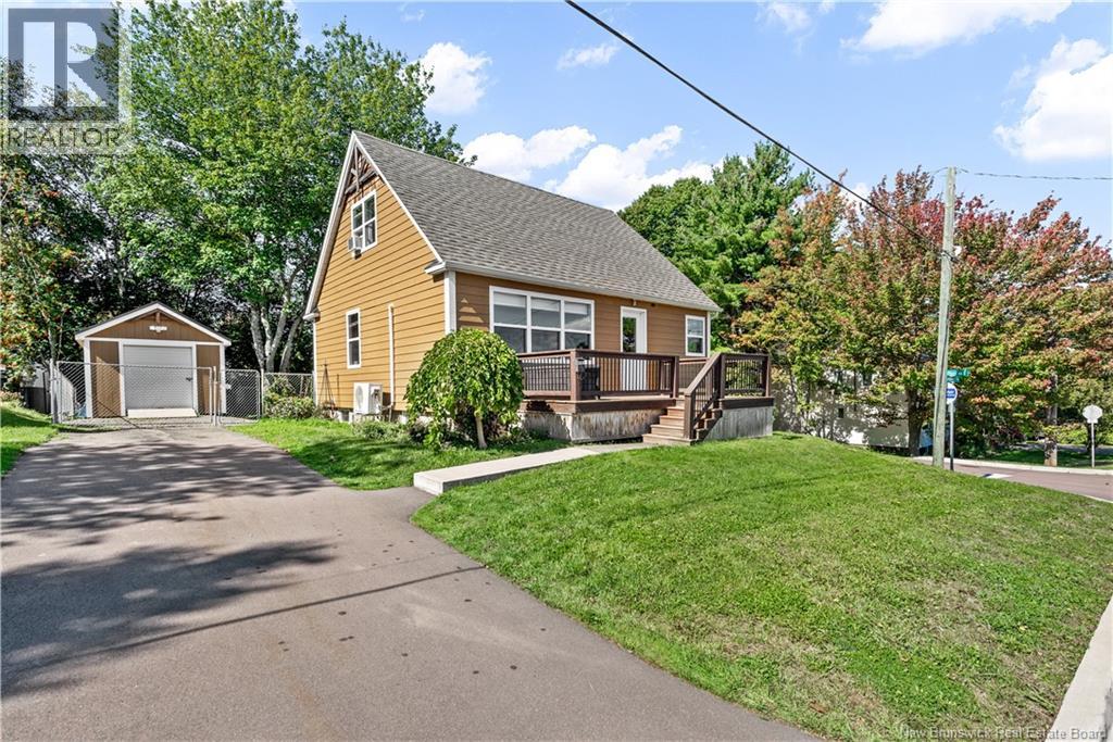 401 Montgomery Avenue Property Photo 2