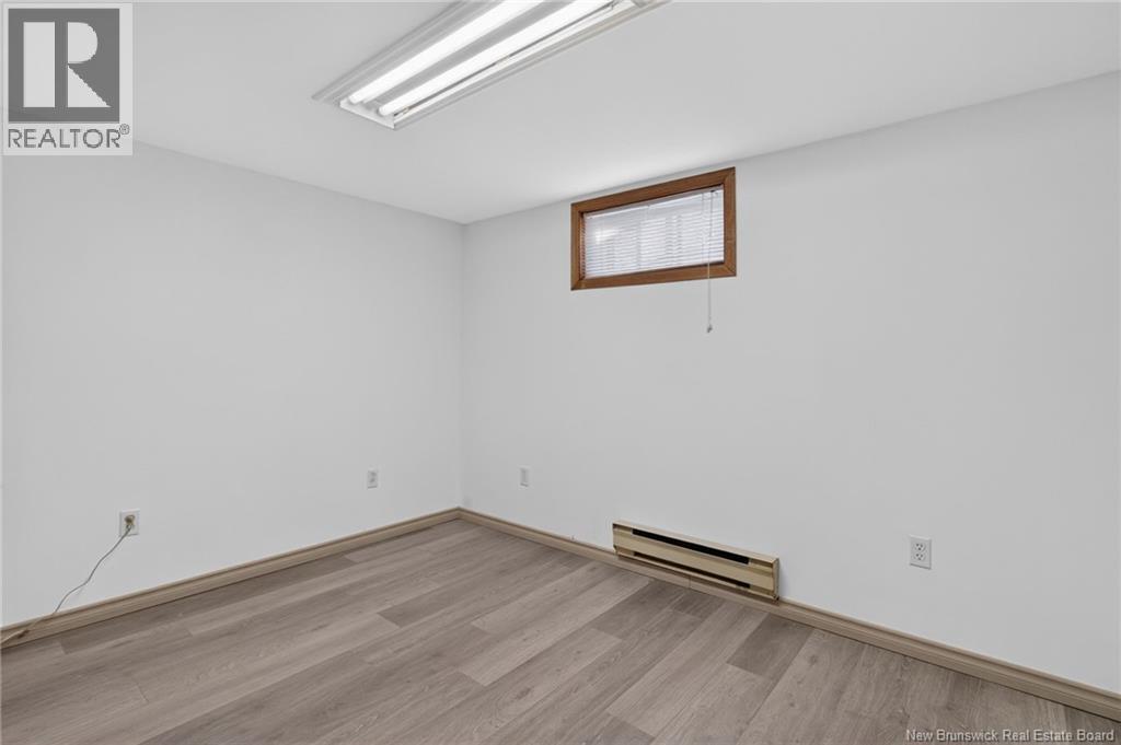 22 Ashburn Avenue Property Photo 39