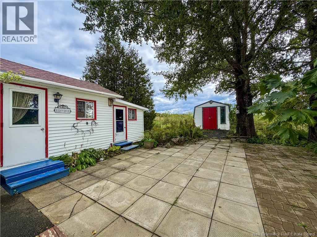 42 L'anse Street Property Photo 3