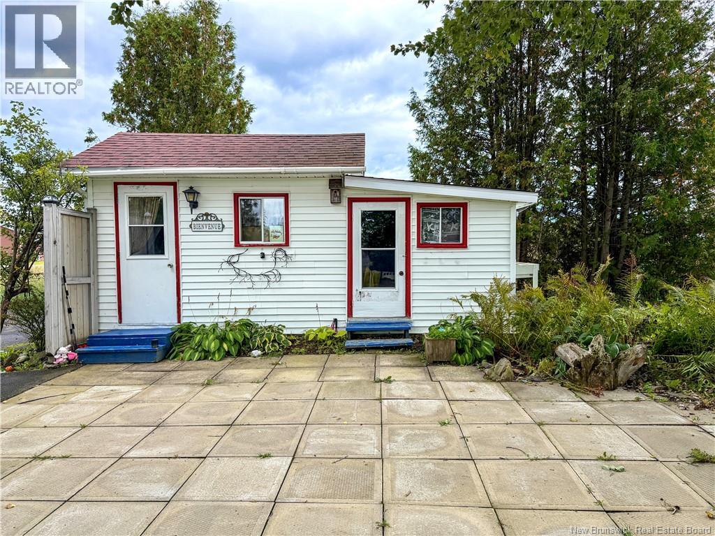 42 L'anse Street Property Photo 4