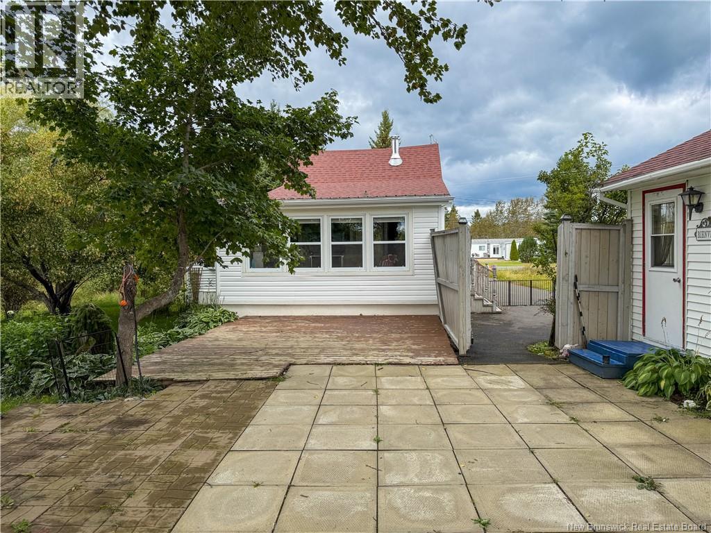 42 L'anse Street Property Photo 5