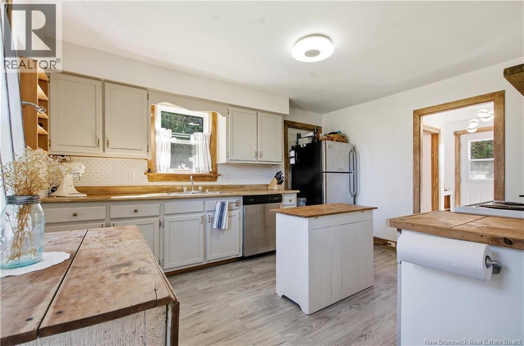 17 Apartment Road Property Photo 8