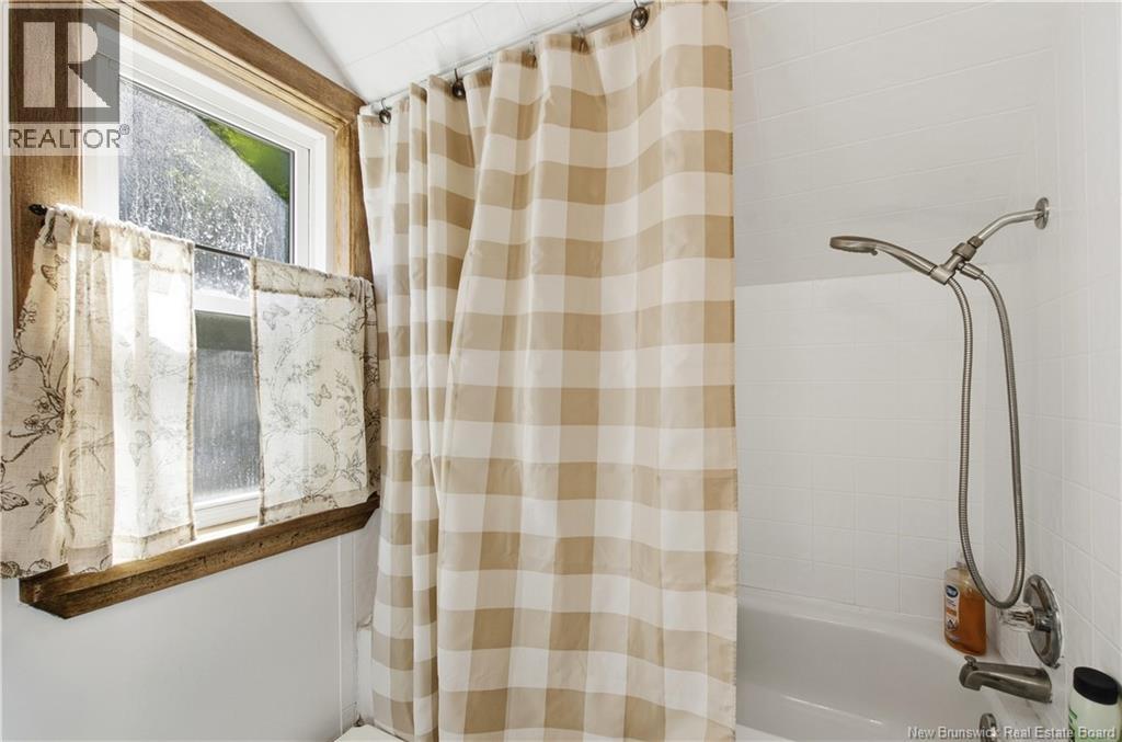 17 Apartment Road Property Photo 33
