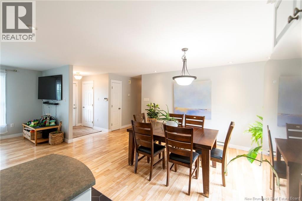 10 Queensbury Drive Property Photo 8