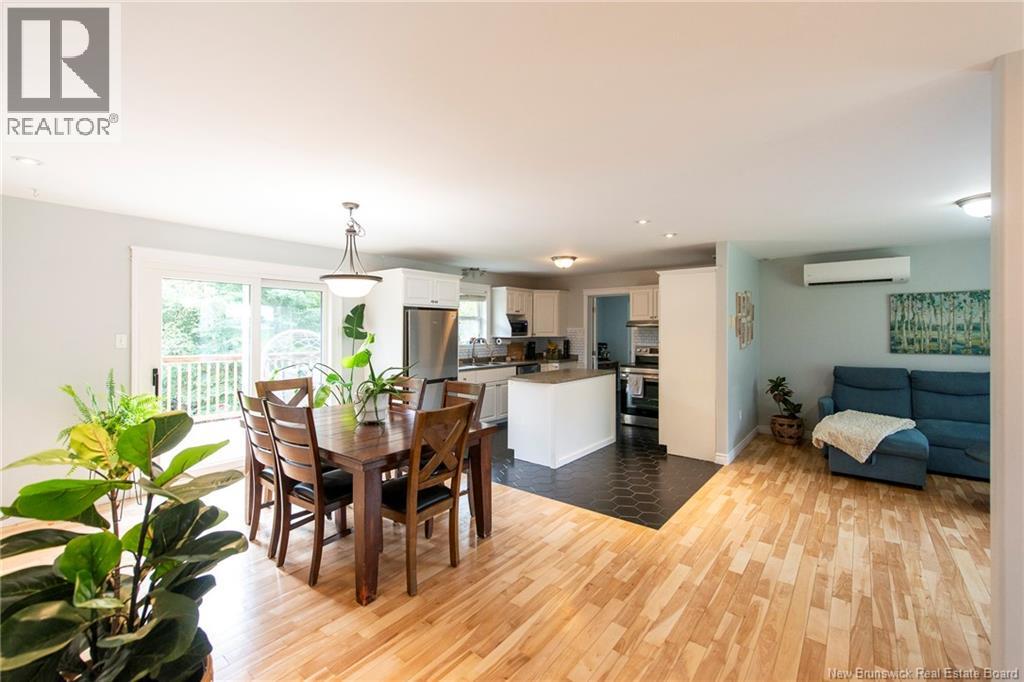 10 Queensbury Drive Property Photo 10