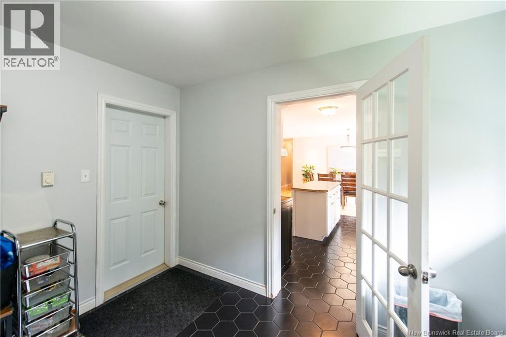 10 Queensbury Drive Property Photo 12