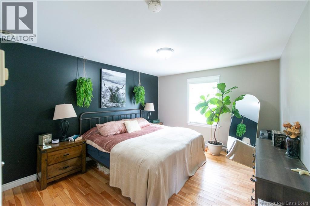 10 Queensbury Drive Property Photo 15