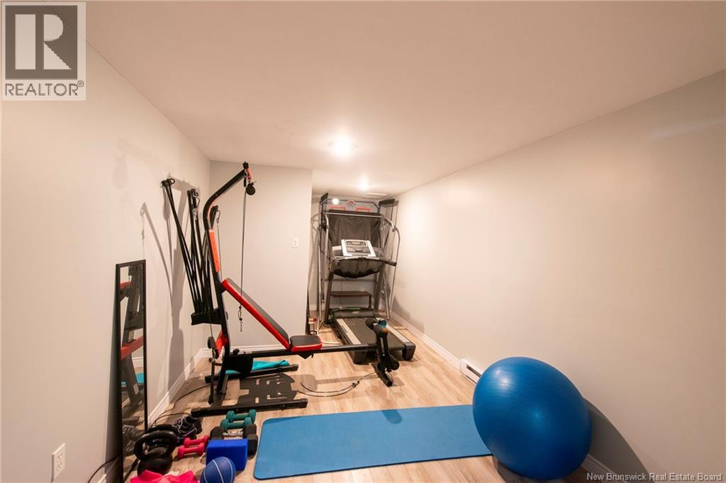 10 Queensbury Drive Property Photo 22