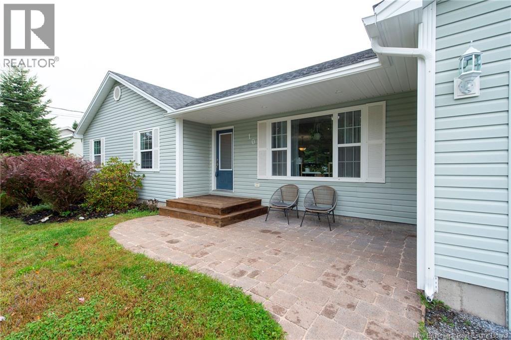 10 Queensbury Drive Property Photo 24