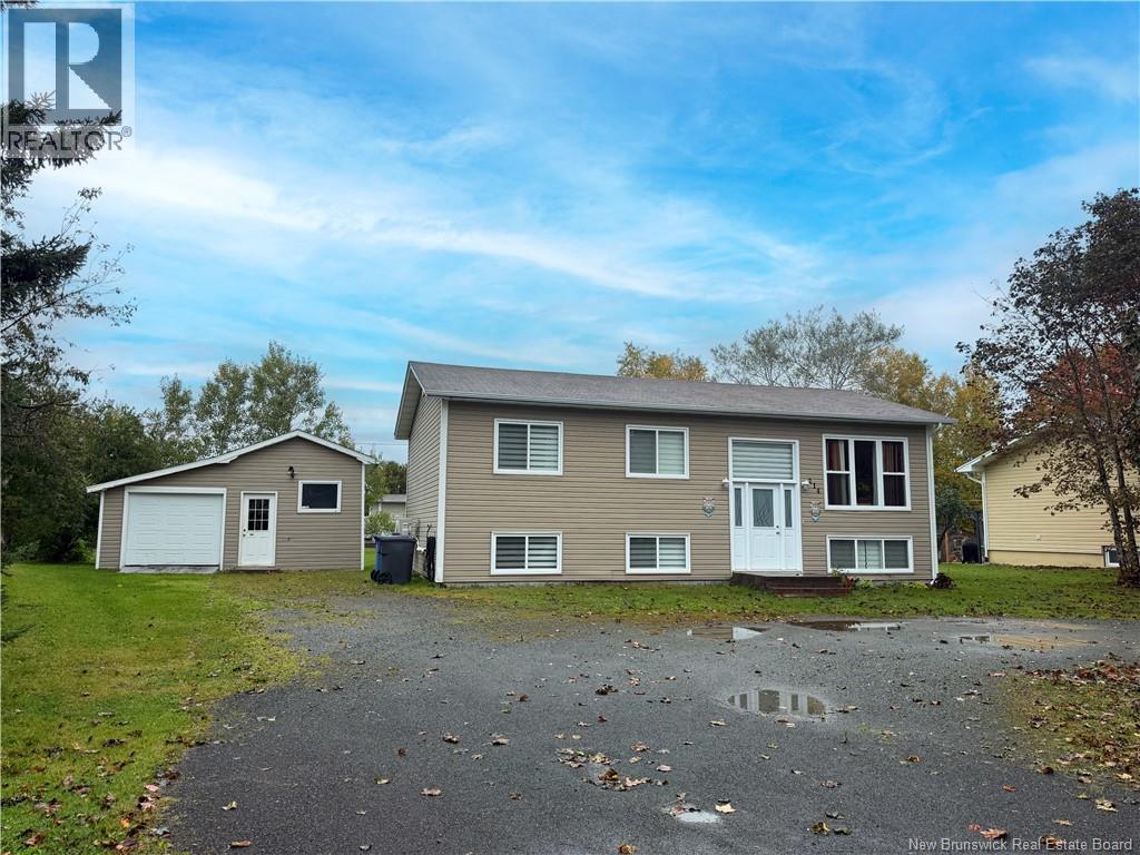 214 Maurice Crescent Property Photo 1
